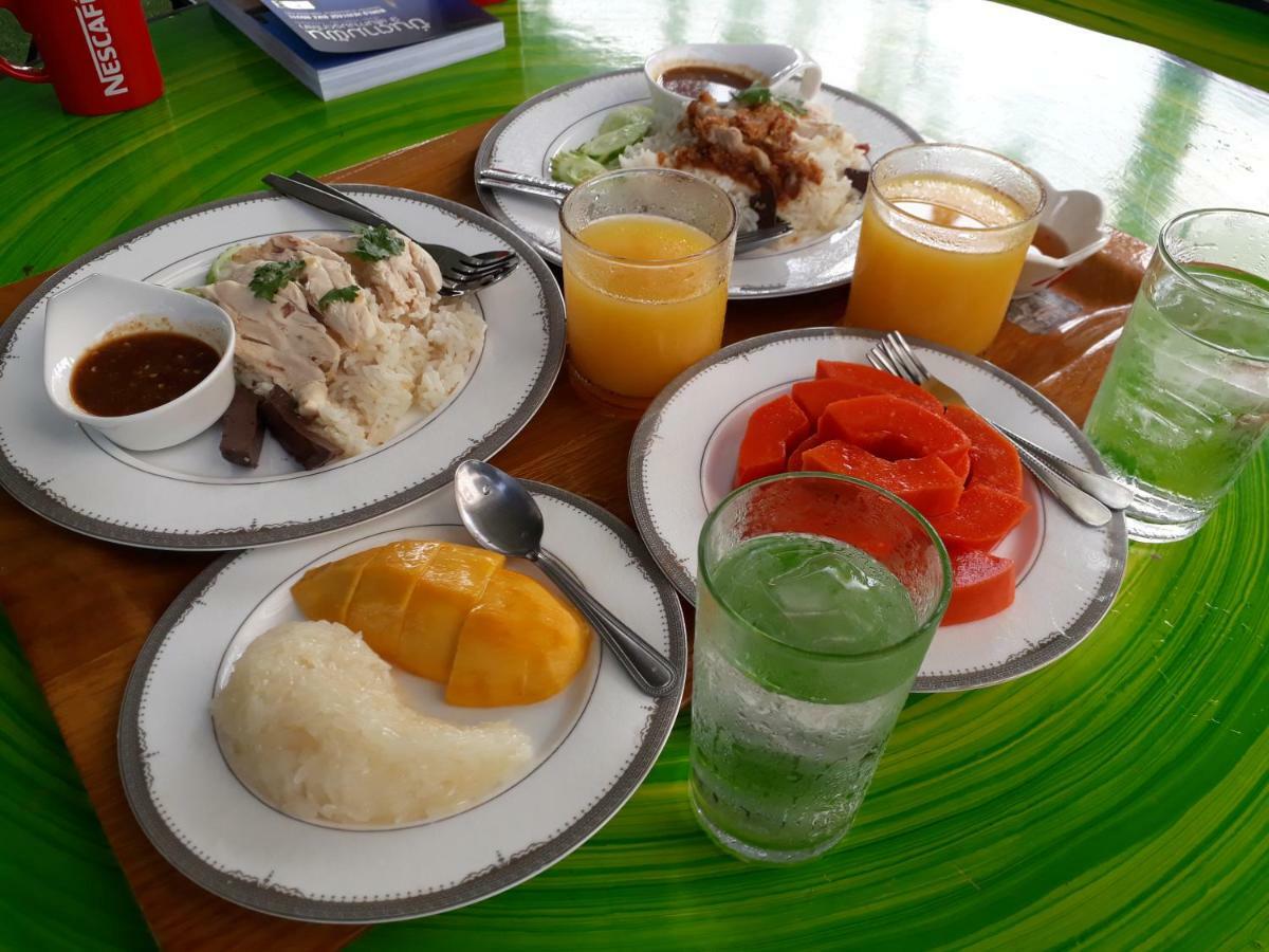 Hotel Baan Glangsuan Bang Kobua à Bang Chak Extérieur photo