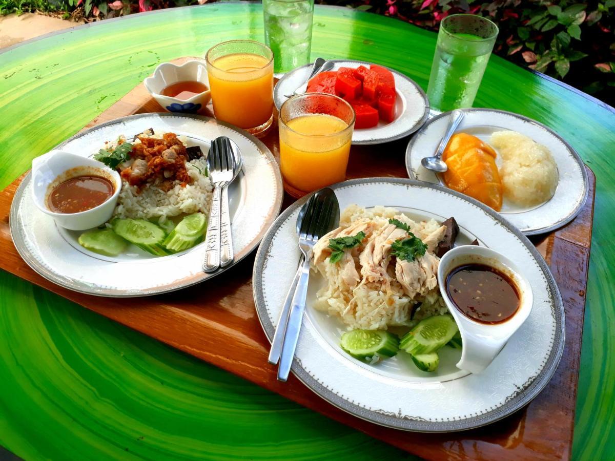 Hotel Baan Glangsuan Bang Kobua à Bang Chak Extérieur photo